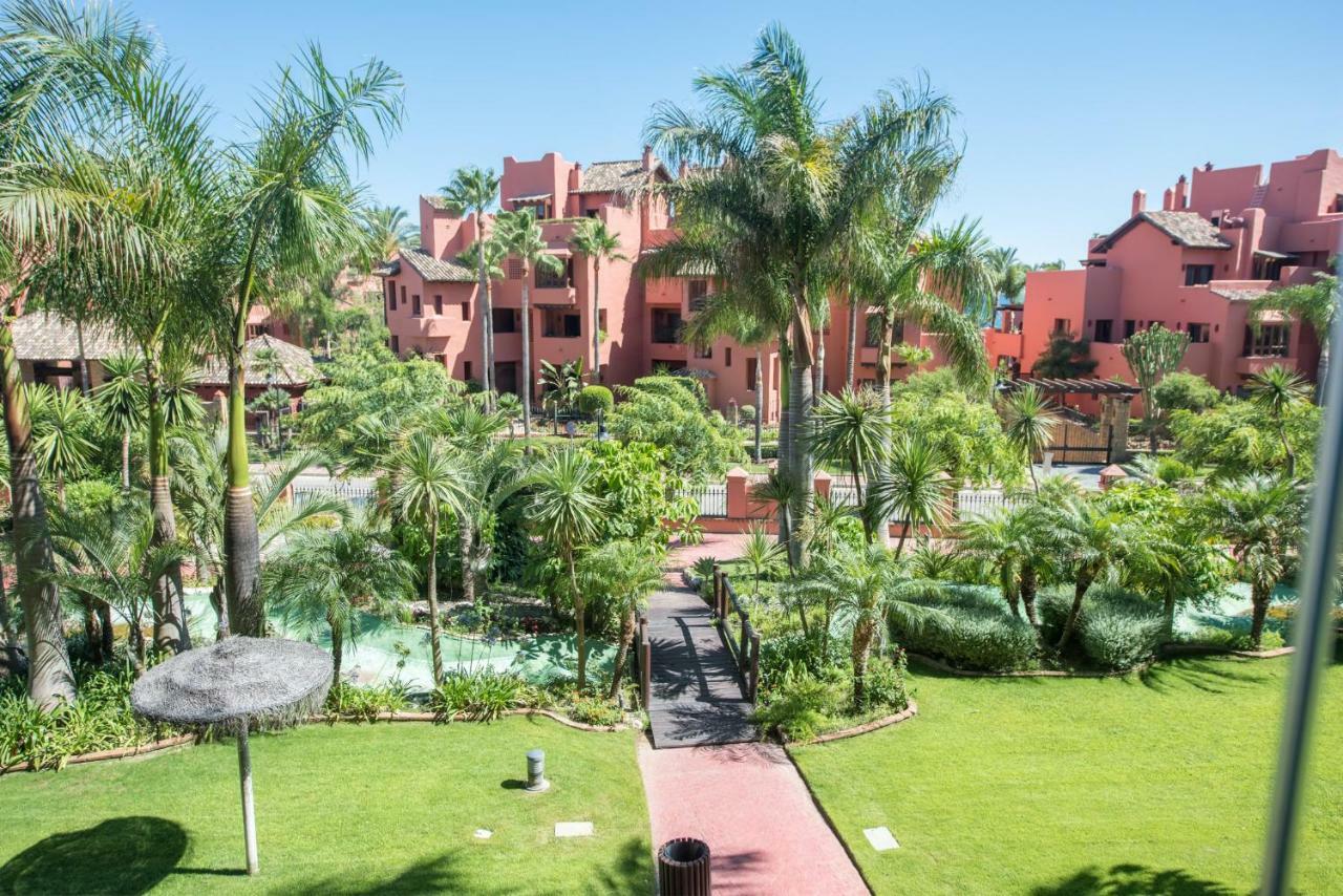 Marina Luxury Apartment Estepona Exterior photo